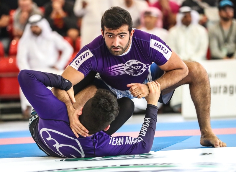 "البداية بمنافسات بدون بدلة وصراع كبير للفوز بالجوائز الكبرى"