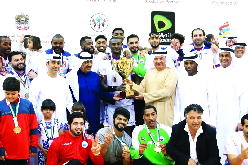 "جلفار يتوج الشارقة بكأس رئيس الدولة لليد | تصوير : عبد الحنّان مصطفى"