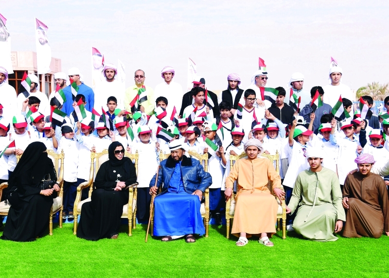 "سلطان بن زايد مع طلاب المدارس | البيان"
