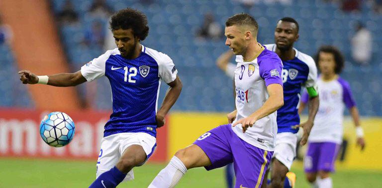 "من مباراة سابقة للعين والهلال"