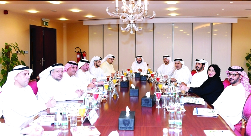 "خلال اجتماع مجلس إدارة اتحاد الكرة برئاسة بن غليطة | البيان"