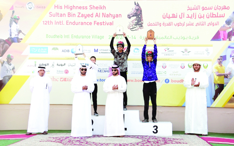 "هزاع وخالد بن سلطان بن زايد يتوجان الفائزين بالمراكز الأولى | البيان"