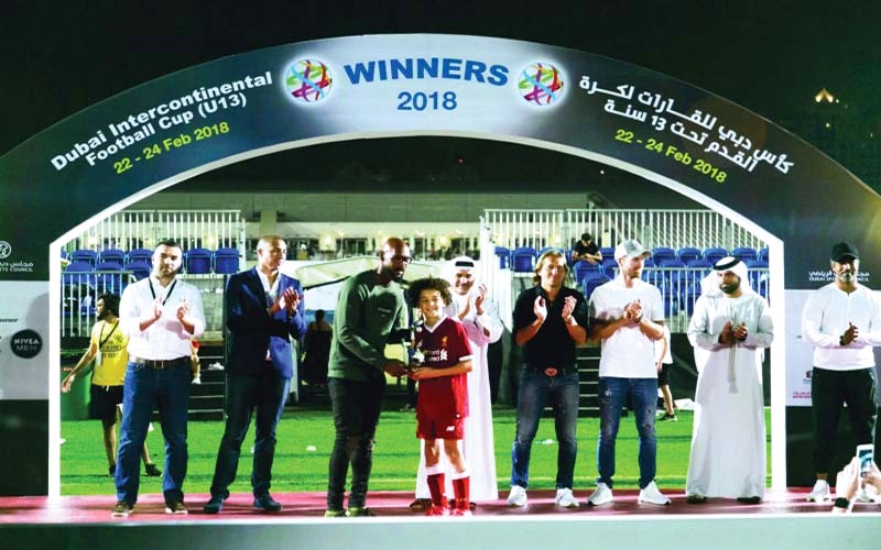 "سعيد حارب وضيوف البطولة يتوجون الفائزين | البيان"