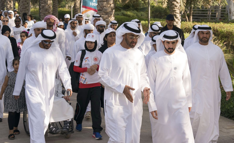 "محمد بن زايد وحمدان بن محمد ونهيان بن زايد يشاركون أصحاب الهمم فعاليات «معاً نمشي» | البيان"