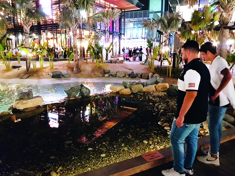 بحيرة «لا مير» تنبض بأمنيات زوار دبي