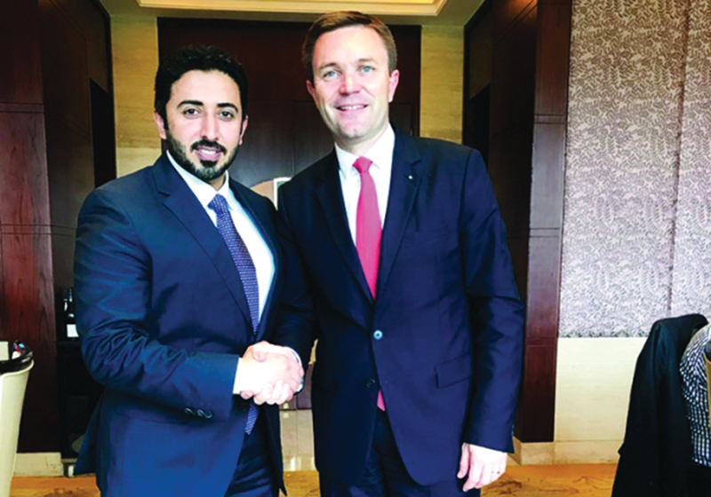"رئيس الاتحاد الدولي مع أسامة الشعفار في مناسبة سابقة | البيان"