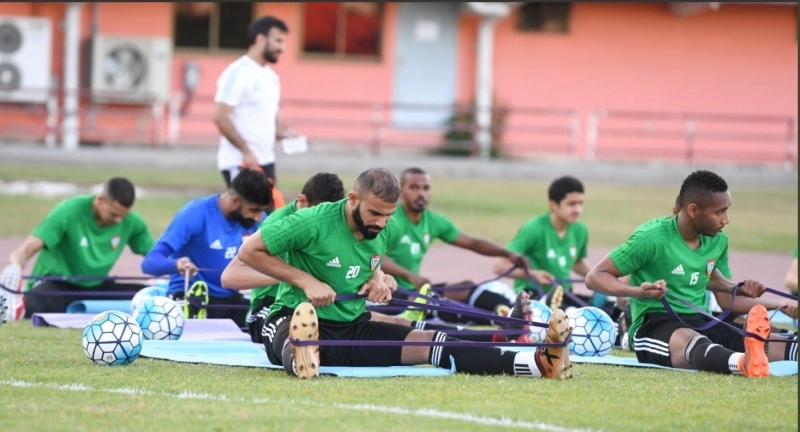 "من تدريبات منتخبنا استعدادا للبطولة الودية في تايلاند البيان"