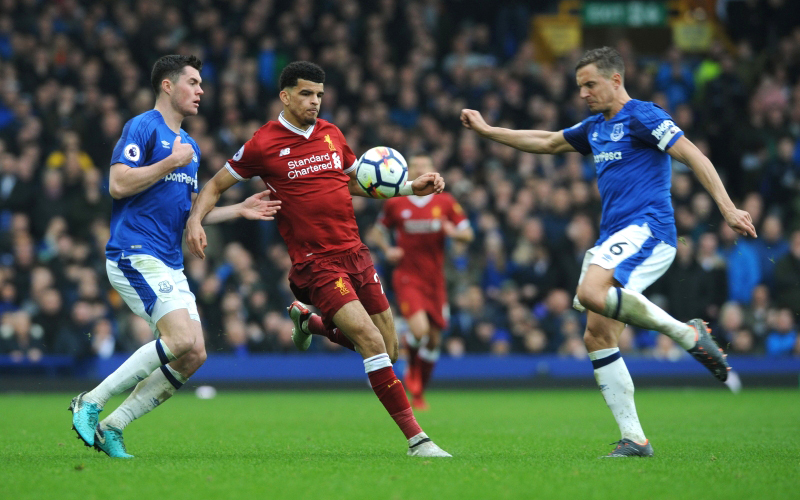 إيفرتون يستغل غياب صلاح ويعرقل انطلاقة ليفربول