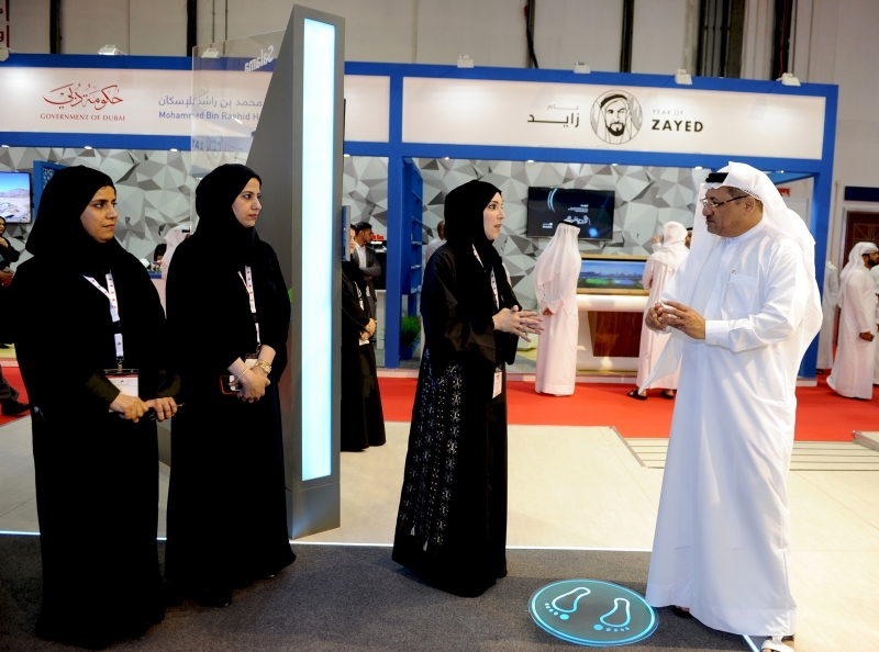 «دبي الدولي للإنجازات» يستعرض ابتكــارات حكومية لإسعاد المجتمع