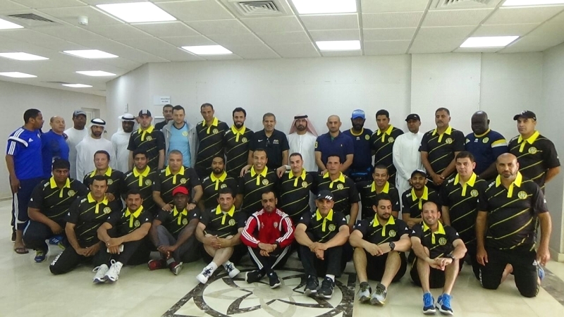 "صورة جماعية للمشاركين في الورشة - البيان"
