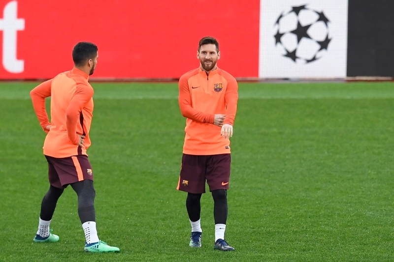 "ميسي وسواريز خلال تدريبات برشلونة | أ ب"