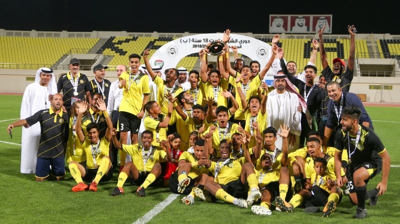 "تتويج اتحاد كلباء بلقب دوري الشباب تصوير زيشان"