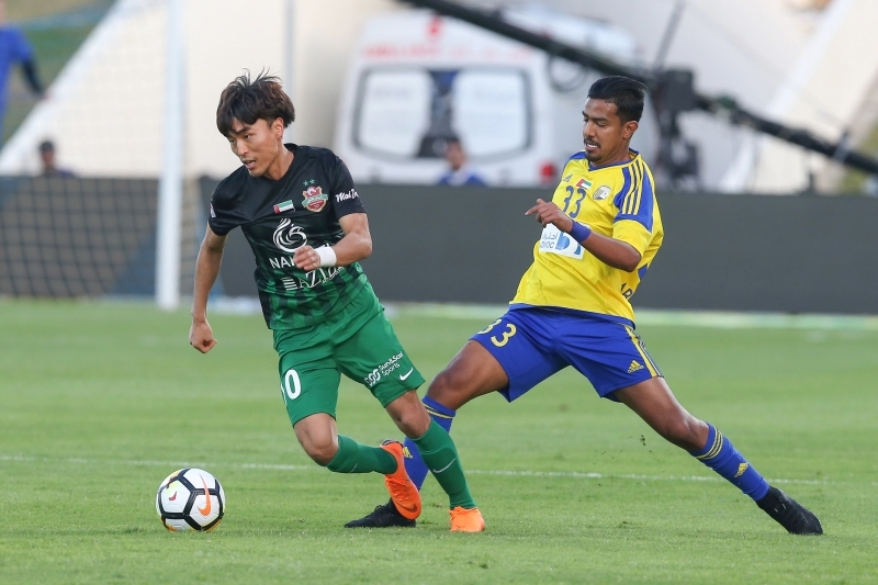 "الظفرة في مهب الريح بعد الخسارة من شباب الأهلي - دبي | تصوير: سيف الكعبي"