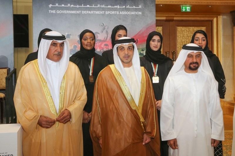 الأسرة الرياضية: مكرمة خليفة حافز على الإبداع