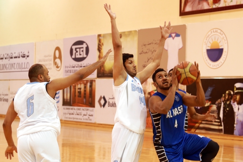 "النصر يتفوق على بني ياس ويبلغ النهائي - تصوير يونس يونس"