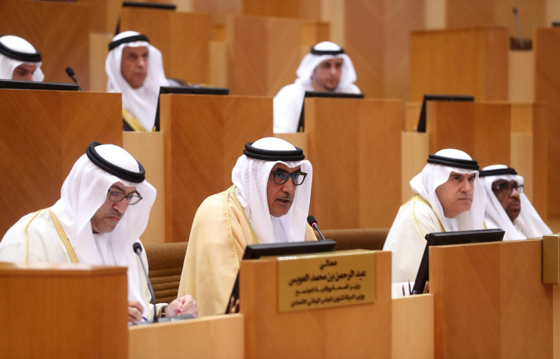 "عبد الرحمن العويس ومحمد الرميثي وإبراهيم عبد الملك وعبد المحسن الدوسري خلال الجلسة | وام"