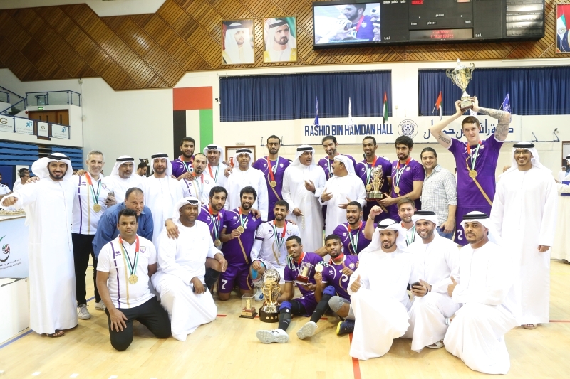 "محمد الرميثي يتوج العين بطلا لكأس الكرة الطائرة تصوير غلام كاركر"