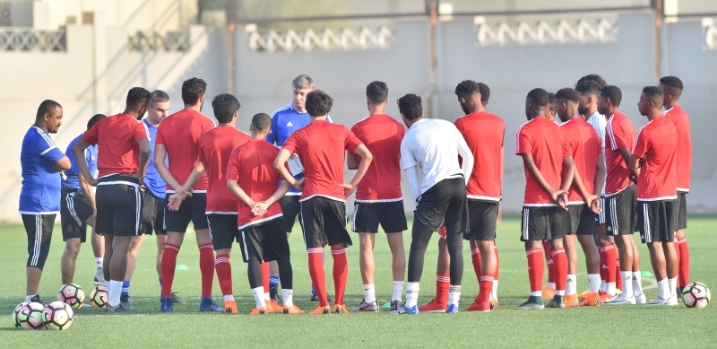 "من تجمع سابق للمنتخب الأولمبي - البيان"
