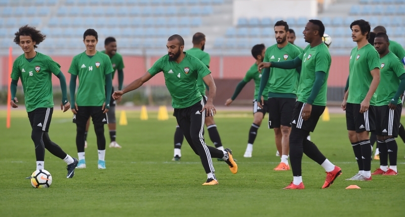 "الأبيض يبدأ الاستعداد الفعلي لكأس آسيا في أغسطس"
