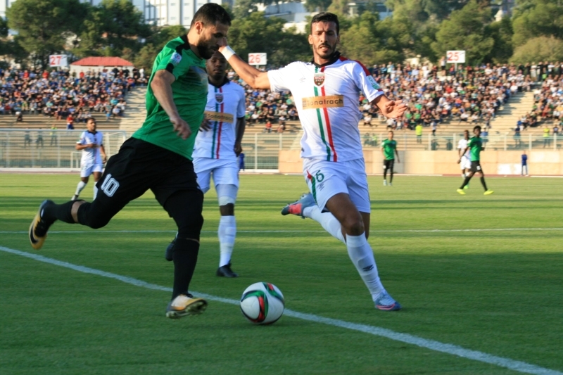 شباب قسنطينة يتوّج بلقب  الدوري الجزائري