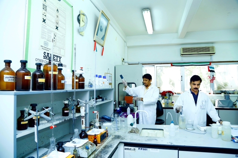 محطات تحلية المياه مختبرات دقيقة لا تقبل الأخطاء