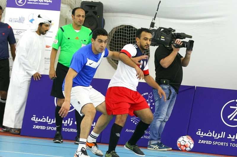 "من منافسات خماسيات كرة القدم المفتوحة للرجال | البيان"