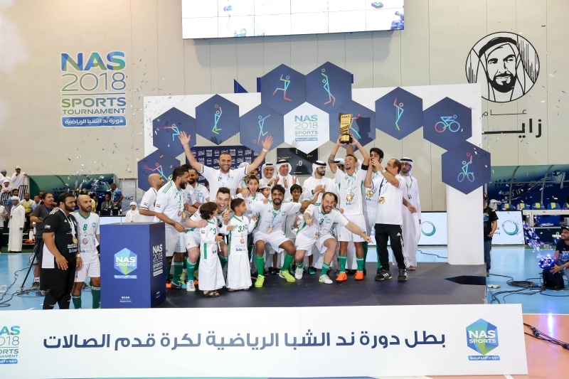 منصور بن محمد يتوج «الإمارات للسياقة» بطلاً لـ «صالات ناس»