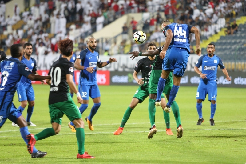 "من مباراة سابقة بين النصر وشباب الأهلي دبي | البيان"