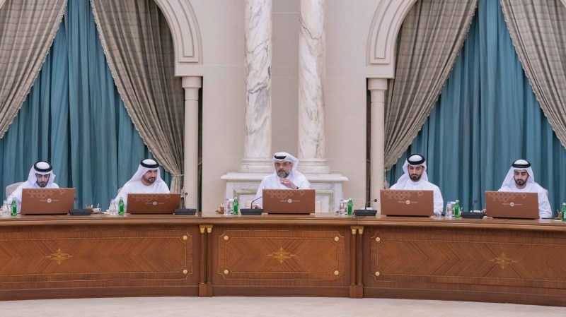 «تنفيذي الشارقة» يعتمد مقترحات لدعم   كوادر المؤسسات الحكومية مهنياً وأكاديمياً