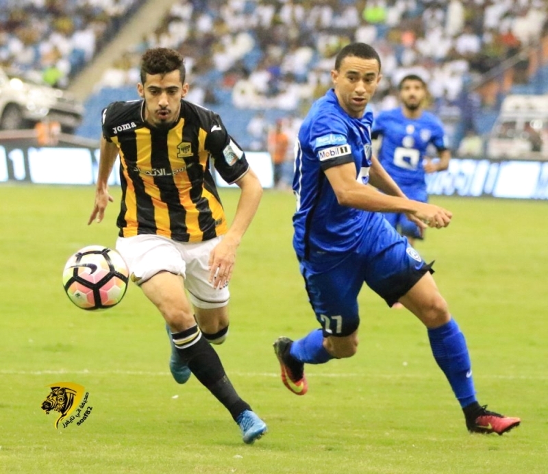 "من مباراة سابقة بين الهلال والاتحاد السعوديين | من المصدر"