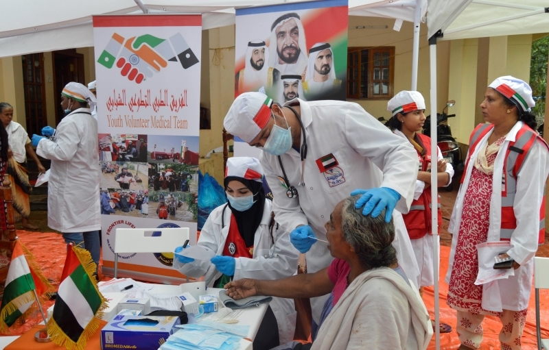 أطباء الإمارات الشباب يتطوعون لإغاثة متضرري فيضانات كيرلا