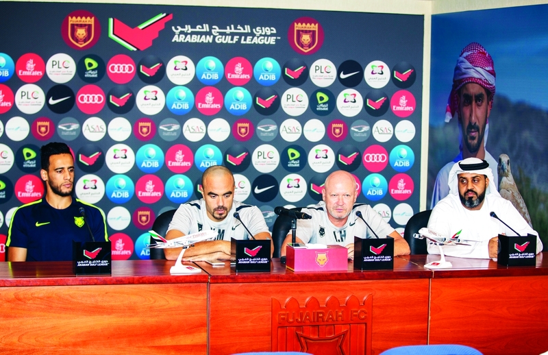 "هاشيك خلال المؤتمر الصحافي | البيان"