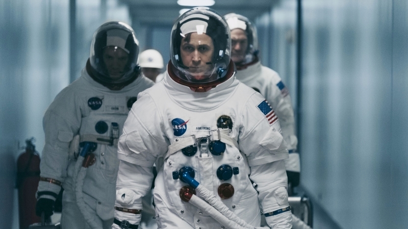 «الرجل الأول» يسرد في فينيسيا قصة «القفزة العملاقة»