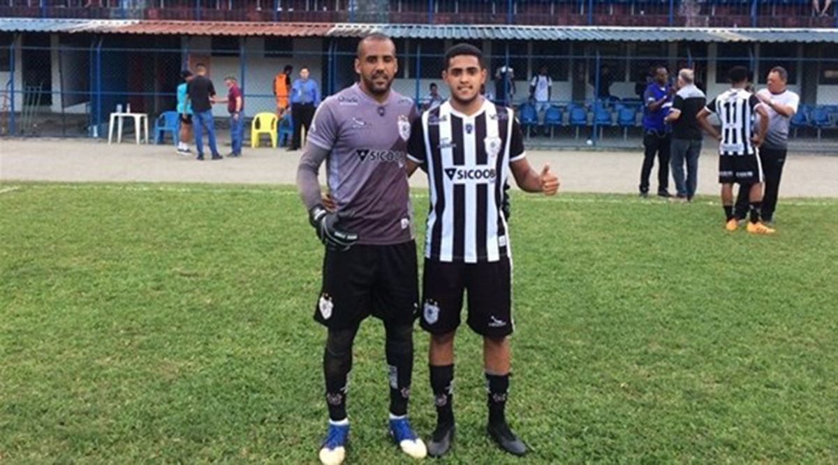 ناد برازيلي يشرك الأب وابنه في نفس المباراة