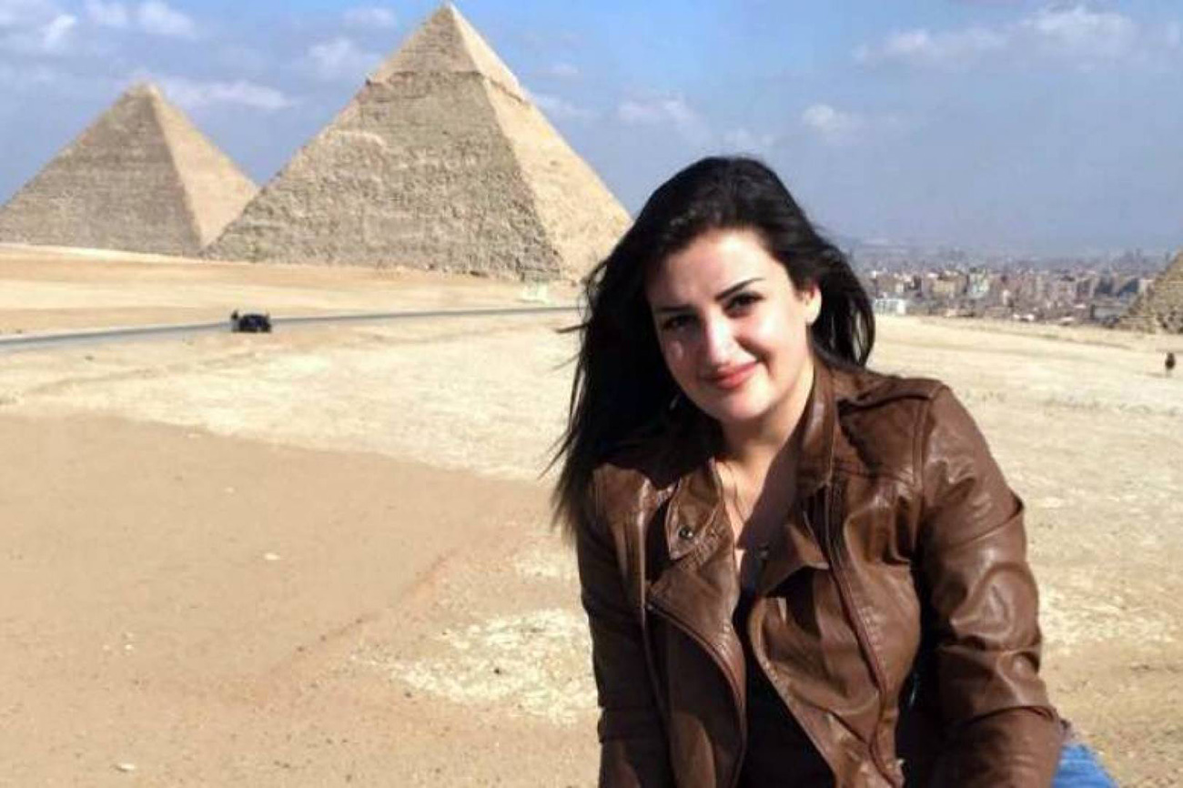 اللبنانية منى المذبوح تغادر مصر بعد إطلاق سراحها