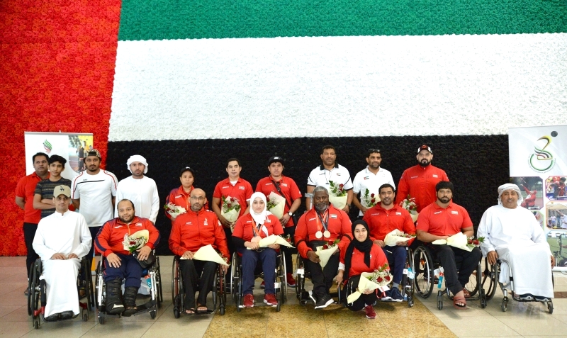 "بعثة منتخب أصحاب الهمم لدى وصولها مطار دبي - البيان"