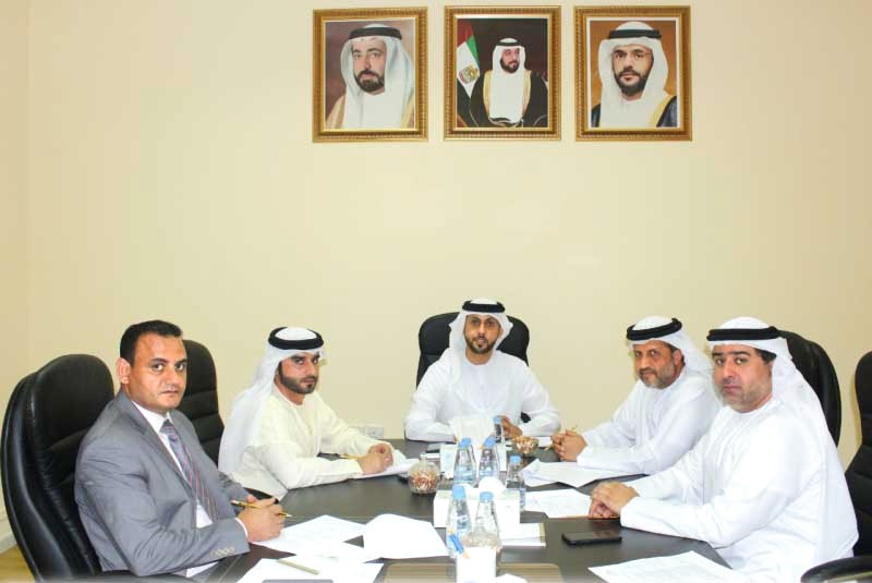 "خلال الاجتماع بمقر نادي الشارقة لرياضات الدفاع عن النفس | البيان"