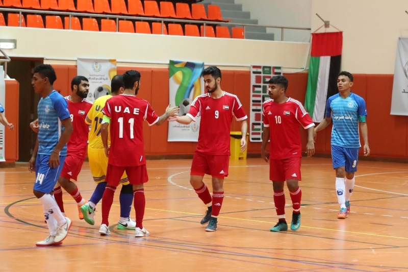 "من مباراة الإمارات واليمن في كرة قدم الصالات | تصوير - سيف الكعبي"