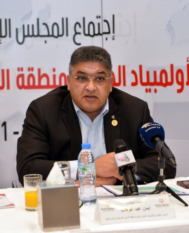 "أيمن عبدالوهاب"