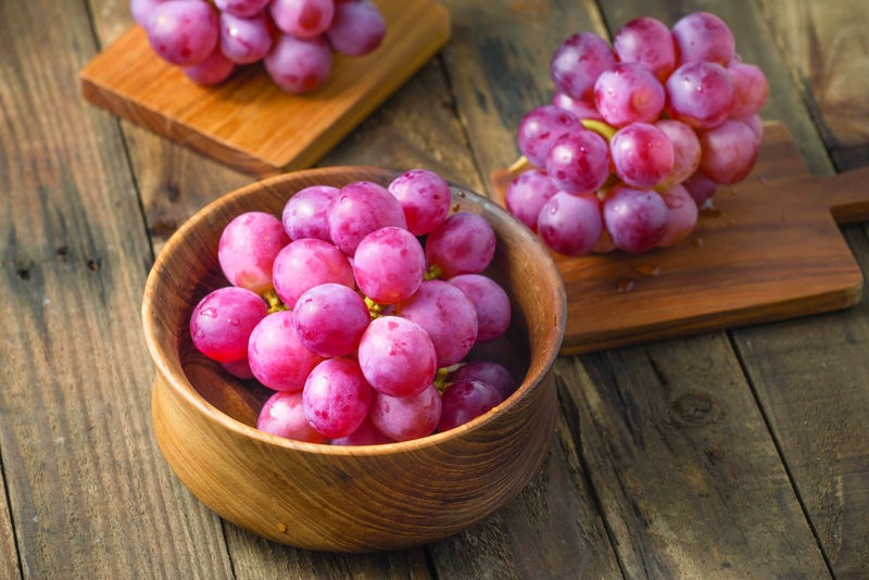 مركّب في العنب يحمي من سرطان الرئة