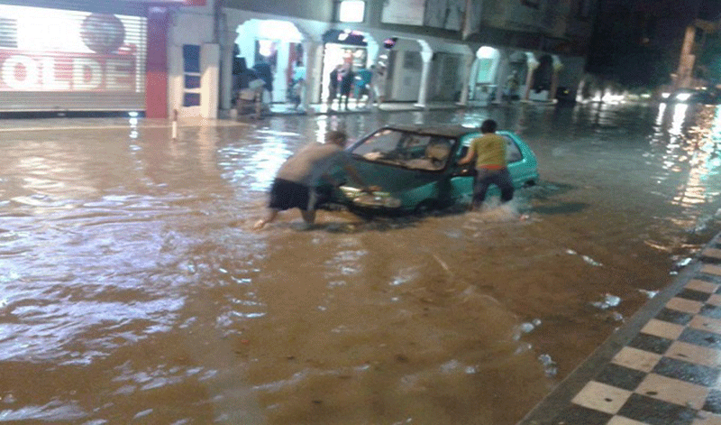 الأمطار الغزيرة تقتل شخصين على الأقل في تونس