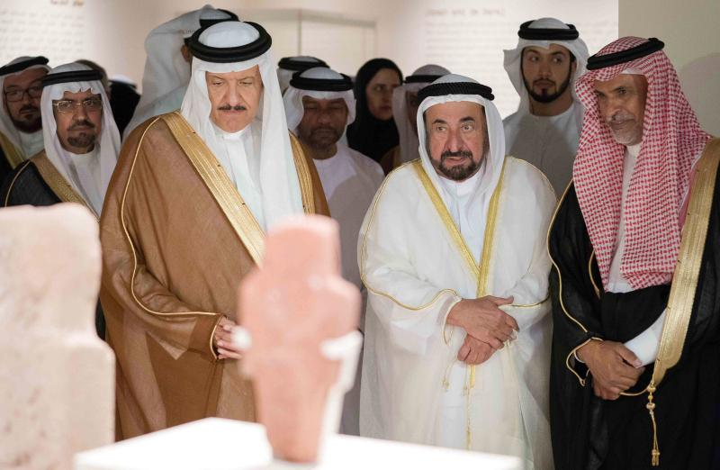 سلطان القاسمي: كنوز السعودية تثري الفكر العربي