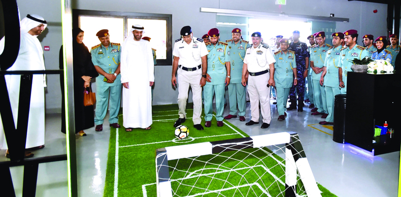 "الرميثي خلال افتتاح الصالة الرياضية الجديدة بحضور صقر القاسمي وسيف الزري | البيان"