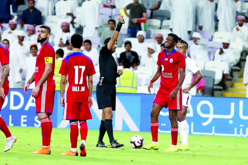 "قرارات الحكام تخضع للتدقيق في الجلسة الأسبوعية لقضاة الملاعب | البيان"