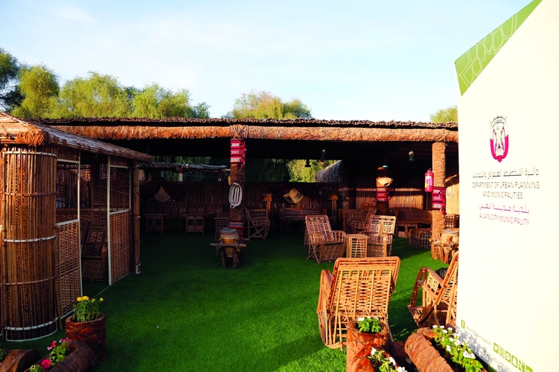 مخلّفات جذوع النخيل في صناعات حرفية  تعزز التراث الوطني