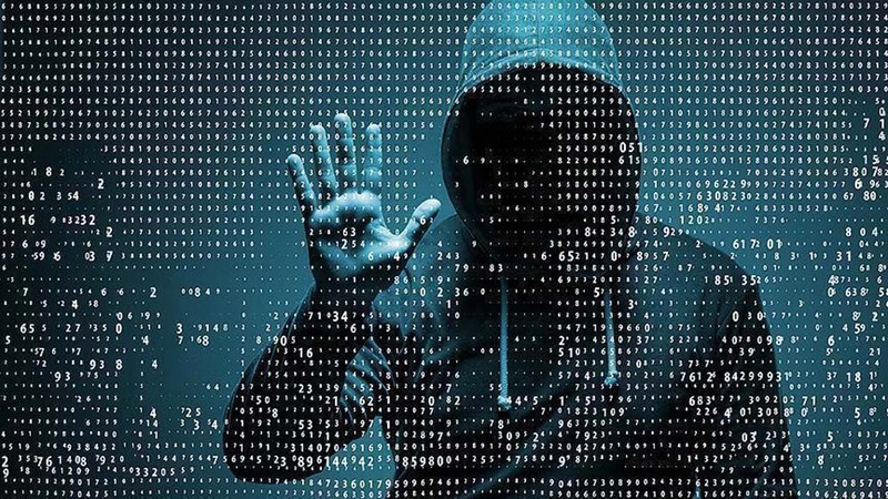 تحذيرات «الإمارات دبي الوطني» تستهدف الحماية من الاحتيال الإلكتروني