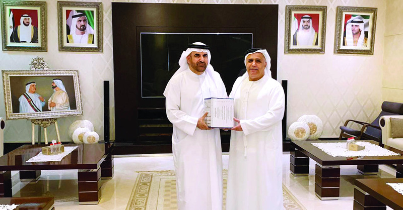 "الطاير يتسلم الإصدار الجديد من ابن حويرب | البيان"