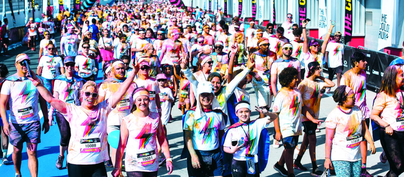 15000 مشارك بسباق الجري الملون في دبي