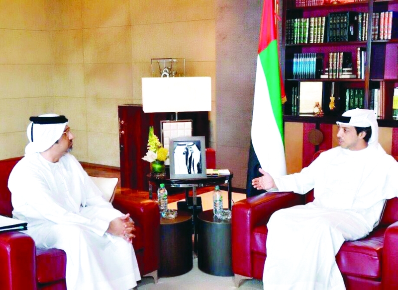 "منصور بن زايد.. اهتمام بلا حدود بمسابقات الخيول العربية | البيان"