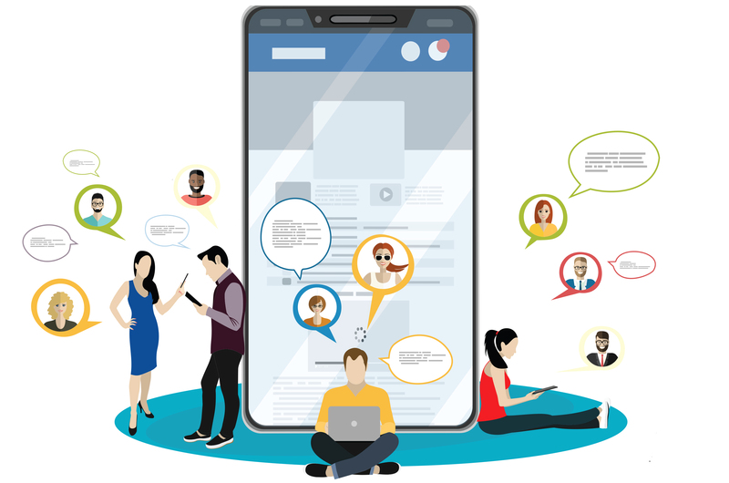 آباء يقطعون التواصل بأبنائهم بالإدمان على «التواصل»
